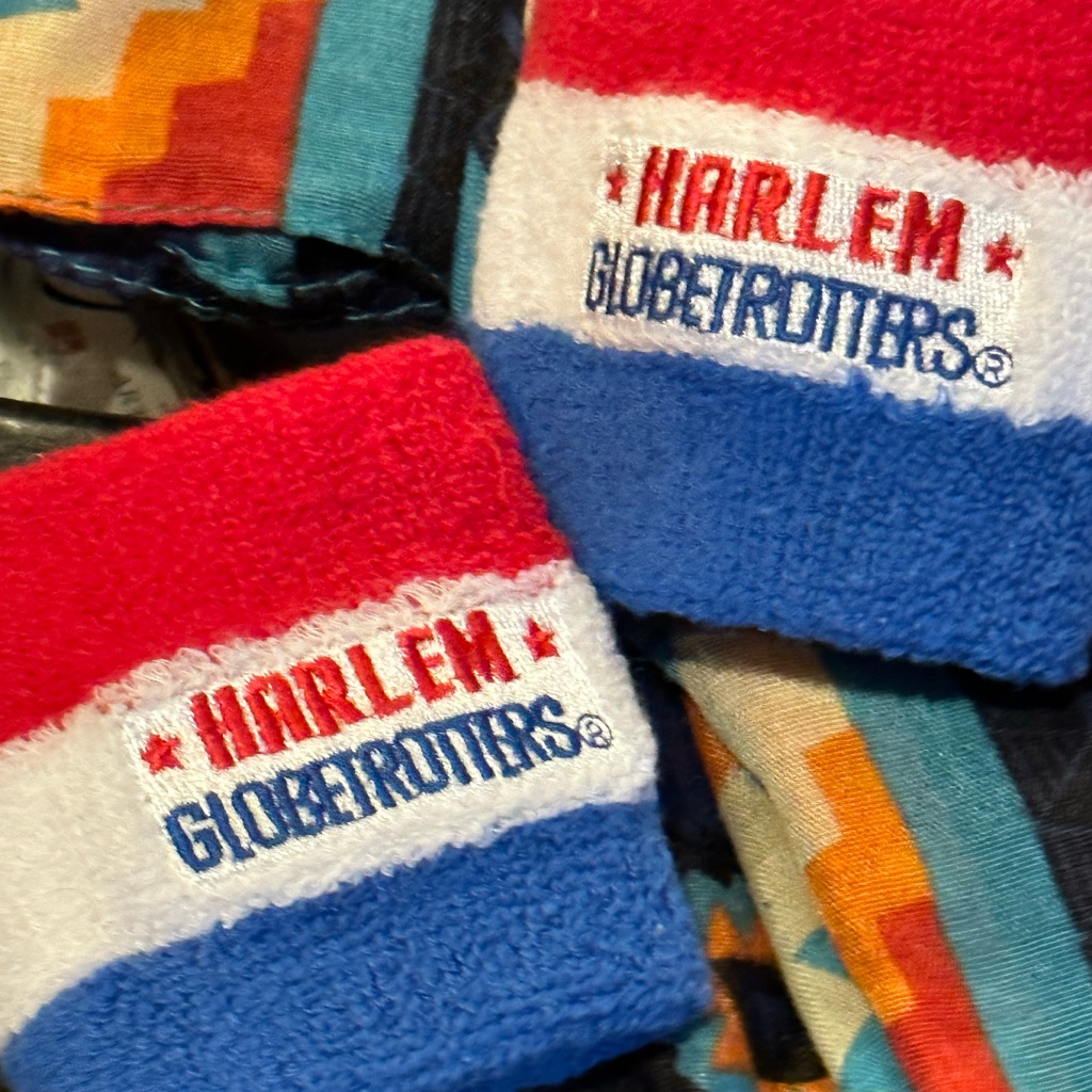 Nwot 2 Harlem Globetrotters Wrist Bands